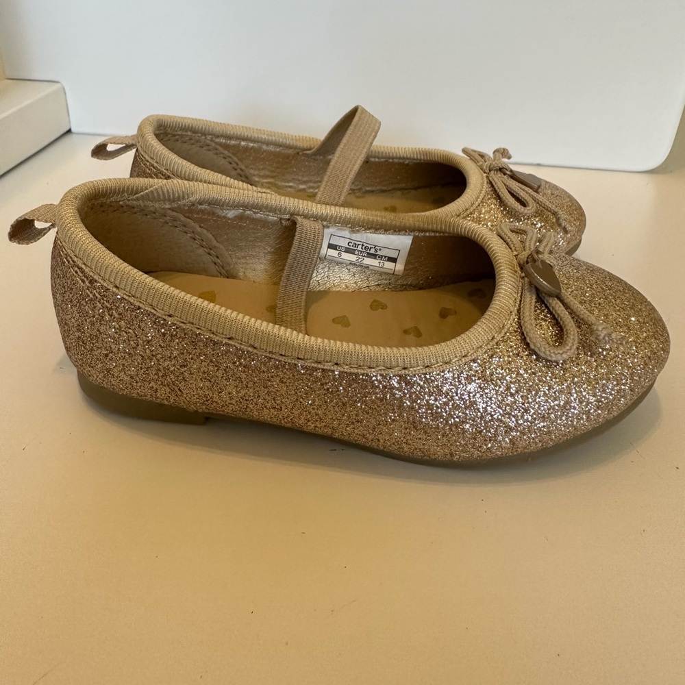 Carter’s size 6 gold sparkle ballet flats with elastic strap